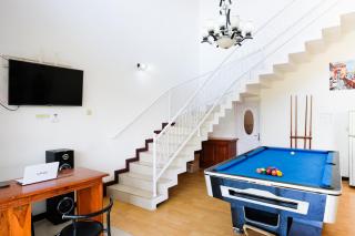 Urbanview Golden Barbie near Jawa Timur Park 2 - 4