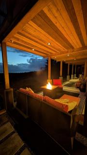 Salish Sea View Suite w Hot tub - 4