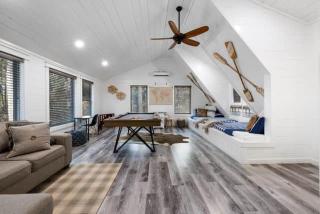 Luxury-Hot Tub-Pool-Table-EV Charger-Starlink - 4