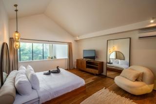 Stylish 1BR Villa with AC Living and Pool in Pererenan - 7