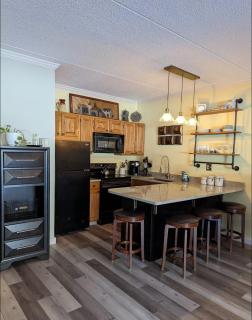 Cozy condo at Attitash Mountain Village - 8