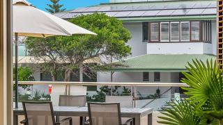 Pipi's On The Beach 2 - 2 Fletcher Street - 3