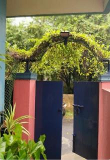 LA MAISON RENALD 4 BHK suits 13 members very near to white town rock beach railway station - 8