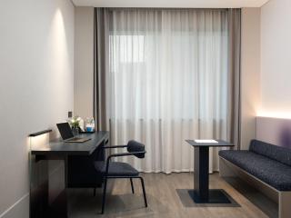 Atour Light Hotel Nanjing Xinjiekou Central Mall - 0