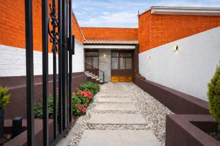 Loft moderno y privado con jardín y parqueo, cerca del río Tomebamba - 8