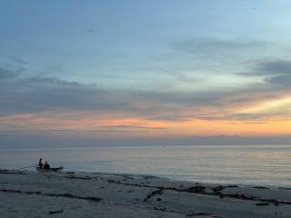 WalkToBeach-KingBr,Balcony,Kitchen,Grill,Pool,Cabana,FoodSt - 3