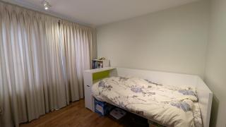 Bright Bedroom with Shared bathroom and WiFi Parking available - 3