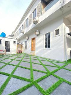 Promise land cave & shortlet ltd - 8