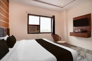 Collection O Radha Krishna Temple Vrindavan Formerly Shri Hari Seva Sadan - 1