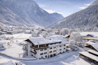 Hotel Jägerhof - Oetz - 0