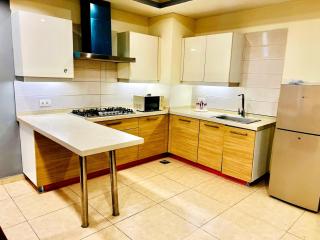 Baheria heights Central Apartment Family Friendly - 6