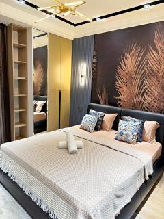 Kazakhstan resident's 155 by Royal rentals - 1