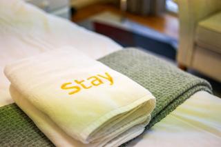 StayAU Pet-Friendly 4BR Retreat in Balwyn North - 1