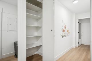 NEST- Modern 2BR Basement Retreat in South Surrey - 7