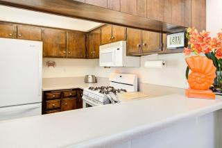 Retro 3Br Split-Level W Oceanview Patio Steps To Sand By Beachview Rentals - 6