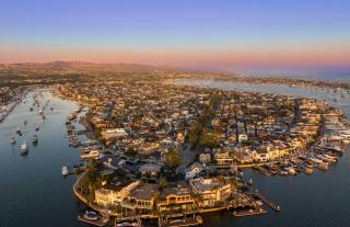 Iconic 4Br Bayfront Home W Unmatched Indooroutdoor Living By Beachview Rentals - 6