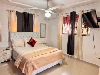 Cozy Huge and Lovely 3 bedrooms apts 2bathdrooms - 5