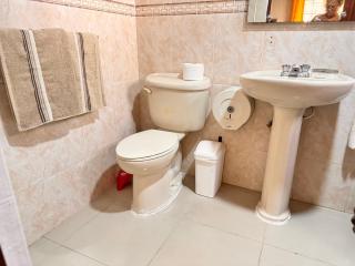 Cozy Huge and Lovely 3 bedrooms apts 2bathdrooms - 3