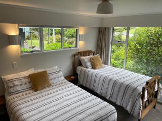 Relax and rewind at Waihi Beach with Oberon Bach - 3