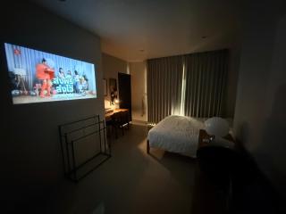 Joyful Modern Home with Foods and MRT Rama 9 Nearby - 7