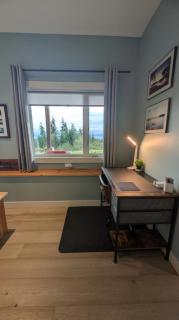 Salish Sea View Suite w Hot tub - 1