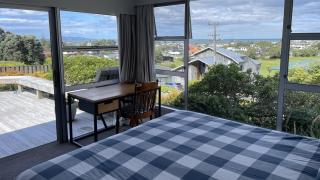 Relax and rewind at Waihi Beach with Oberon Bach - 4