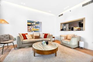 Trendy 2BR Direct Mall Access Burj View High Floor - Dubai - 7