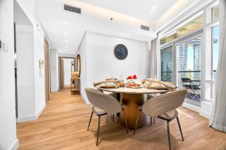 Trendy 2BR Direct Mall Access Burj View High Floor - Dubai - 8