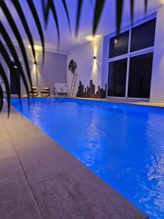Gîte maison entière, piscine intérieure chauffée privée, proche Alsace - 1