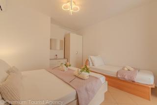 Sladana direct at the beach - 8