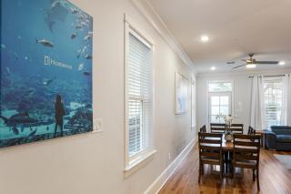 Stunning 4BR-5BR near French Quarter Homes by Hosteeva - 2