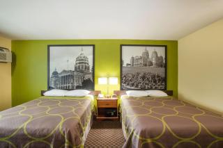 Super 8 by Wyndham Williams - 7