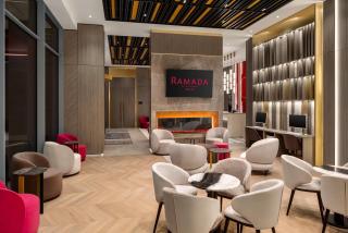 Ramada by Wyndham Zalau - 7