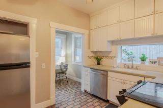 The Hera Montrose Luxury Mansion with Pool 5BR - 5