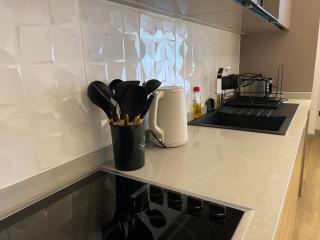 Luxury Studio Apartment at The Diamond In City - 6