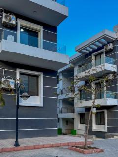 Luxury Apartment with Pool & Sea Views - 2