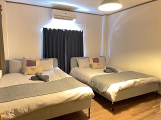 4分钟步行至花园町站 4分钟直达难波 12分钟直达梅田 4间卧室 免费停车场 MHAsaHi1 - 1