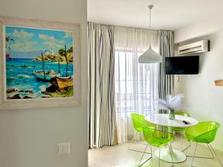 Acqua Blue Summerland Apartments - 4