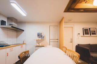 OnStay Hongdae, Spacious 6-Guest Stay, 7min Walk - 4