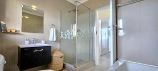 Penthouse Menlyn - 4