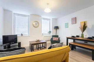 Comfortable Two-Bedroom Gloucestershire Retreat - 5