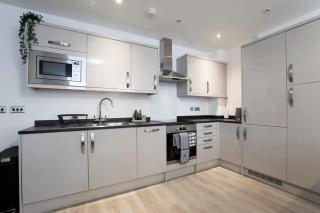 Comfortable Two-Bedroom Gloucestershire Retreat - 2