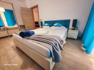 Large Family Blue Marina Apartment Spa Resort Piscina Sauna Jacuzzi - 6