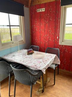 Boerencamping Duinzoomhoeve - Hooiberghut Dina - 4