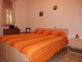 Holiday home with pool garden and fireplace - 8