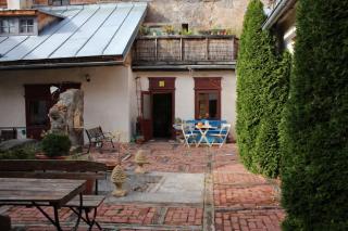 Apartmán na Zlatom dvore, historický dvor v srdci Štiavnice - 9