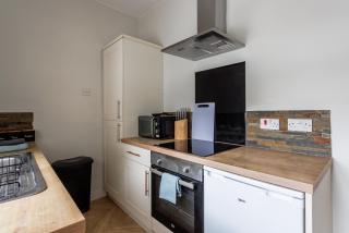 Stanley House - Family & Contractor Stay - 7