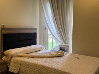 Zayed Elite Retreat pool, garden & breeze - 6