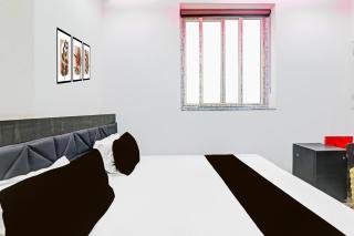 Collection O Sheesh Mahal Hotel - 3