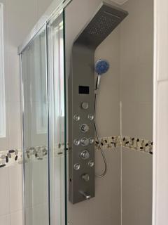 Chambre avec douche-WC, terrasse privative et piscine partagée - 5